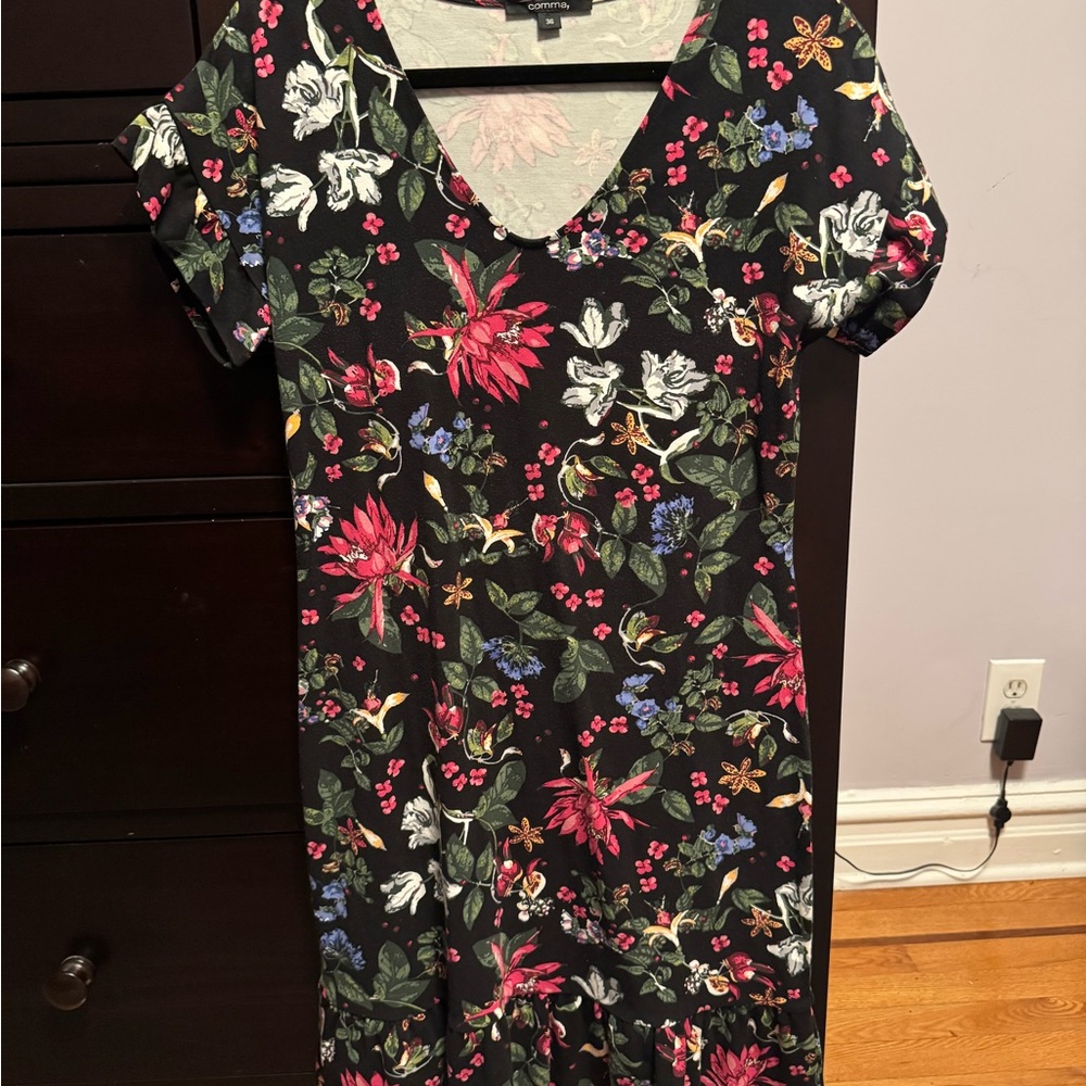 Pink and Red Midi A-line Dress with Puff Sleeves and V-neck for Casual Wear